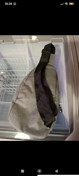 Borsa a tracolla grigia da uomo