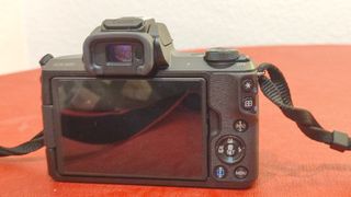 Canon EOS M50 + Trípode + Micrófono