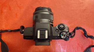 Canon EOS M50 + Trípode + Micrófono