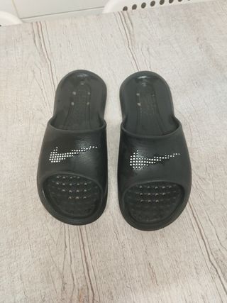 Chanclas Nike Negras