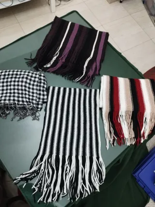 Lote 4 bufandas