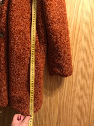 Abrigo pelo rizo marrón/naranja
