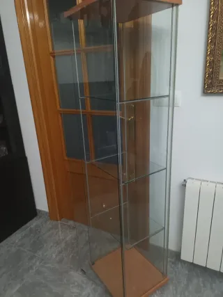 Vitrina expositora cristal y madera