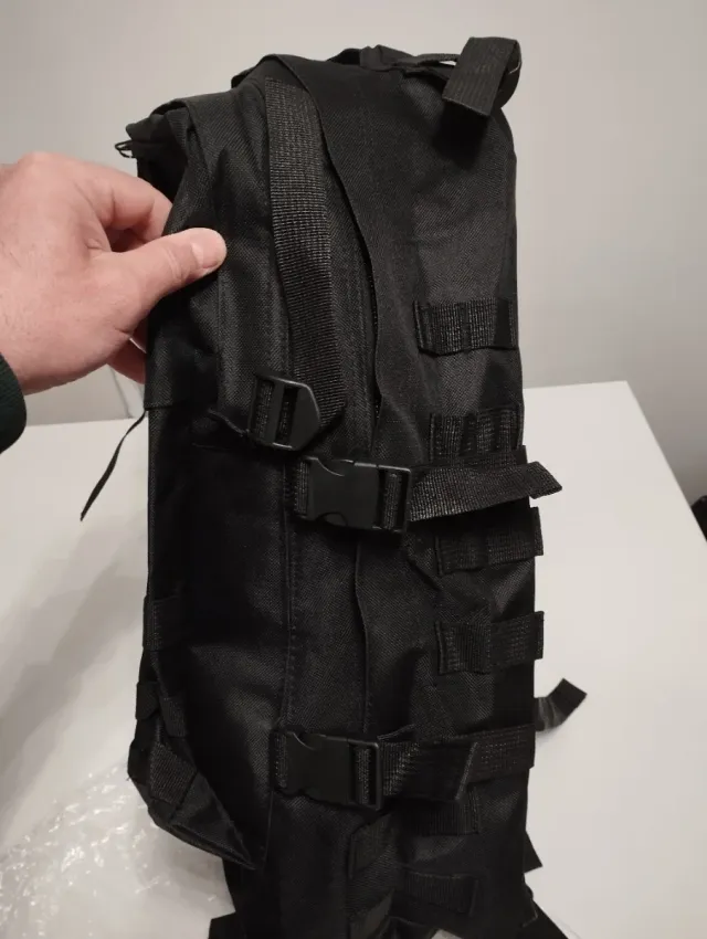 Mochila Táctica Multiusos Negra