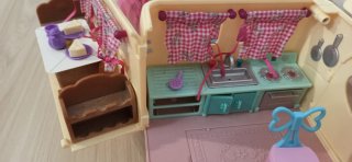 Caravana y Coche Sylvanian WoosZeez Families Rosa.