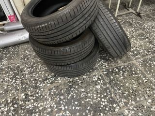 4 Neumáticos Bridgestone 195/55/16  son cuatro