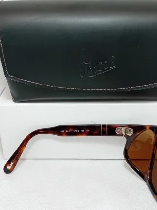 Occhiali da sole Persol 009 Polarized