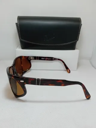 Occhiali da sole Persol 009 Polarized
