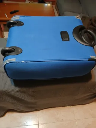 Maleta de viaje azul