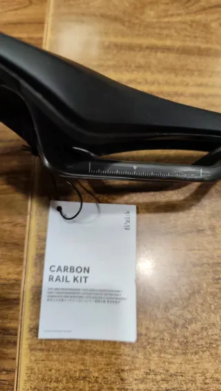 Sillín Fi'zi:k Antares Vento Carbon Rail