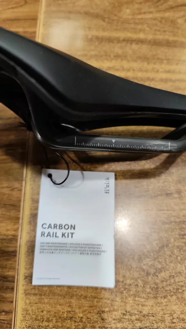 Sillín Fi'zi:k Antares Vento Carbon Rail