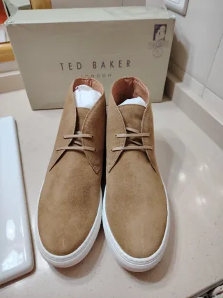 Zapatillas DC Piel Blancas Talla 46. Y Ted Baker