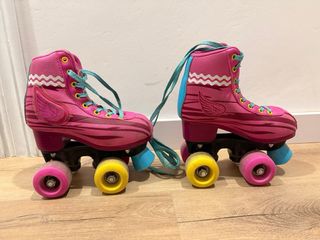 Patines de 4 ruedas rosas y turquesa