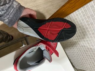 Botas niño fútbol sala rojas talla 28