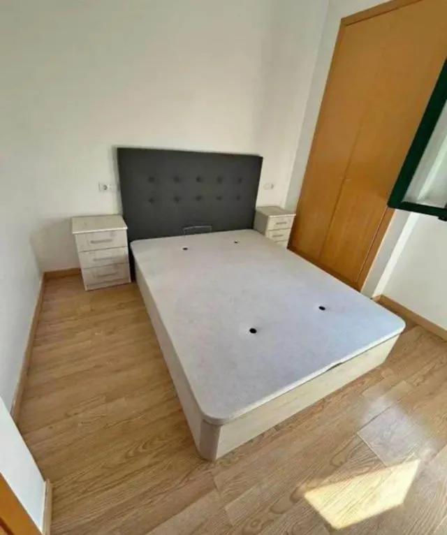 Canapés,colchones,somieres,base, cabezales,mesitas