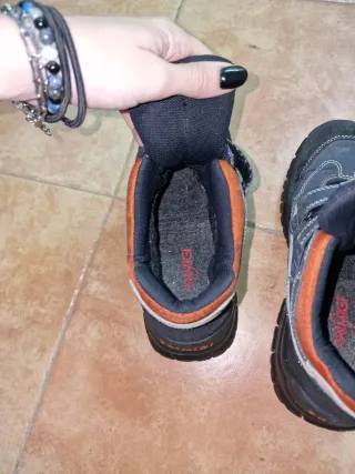 Botas de montaña Primigi, talla 38