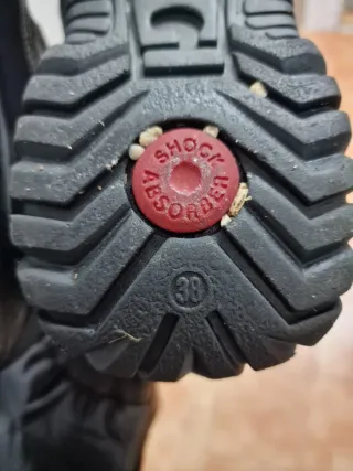 Botas de montaña Primigi, talla 38