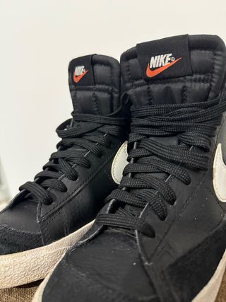 Nike Blazer Mid Scarpa Nera Bianca