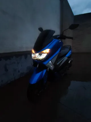 Yamaha N-MAX 125 Azul