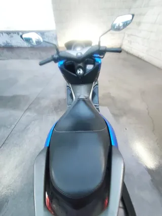 Yamaha N-MAX 125 Azul
