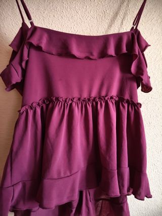 Camiseta morada con volantes