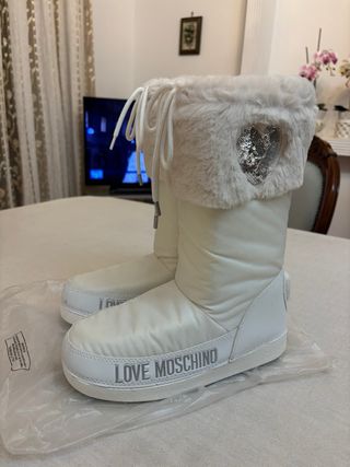 Doposci Moschino bianchi con cuore paillettes