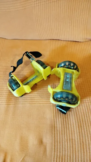 Ruedas para zapatillas amarillas