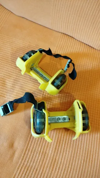 Ruedas para zapatillas amarillas