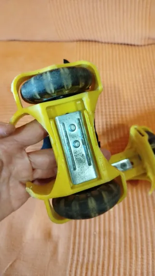 Ruedas para zapatillas amarillas