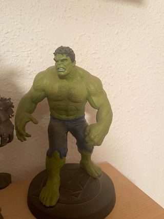 Figura Hulkbuster Marvel Resina Pintada
