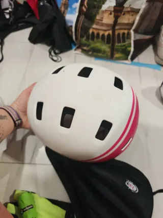 Pack Casco, Guantes y Protector Sillín Bici