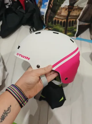 Pack Casco, Guantes y Protector Sillín Bici