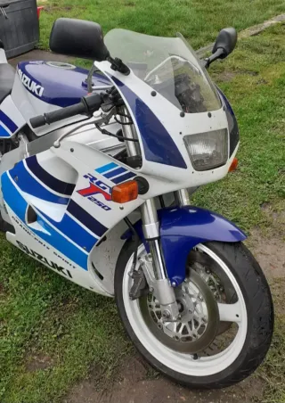 SUZUKI RGV250 VJ22
