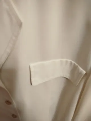 Elegante camisa beige Sra.