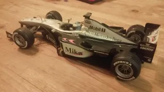 Mercedes-Benz F1 Hakkinen escala 1/18. MP14
