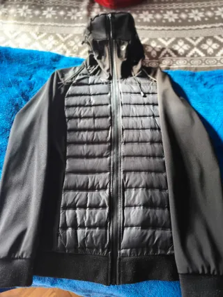 Chaqueta boxeur con capucha negra