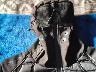 Chaqueta boxeur con capucha negra