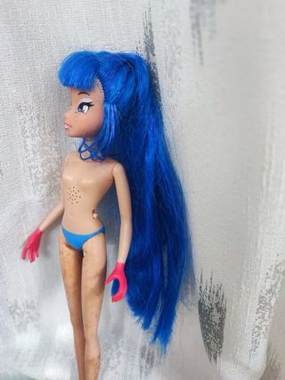Bambola Winx con capelli blu