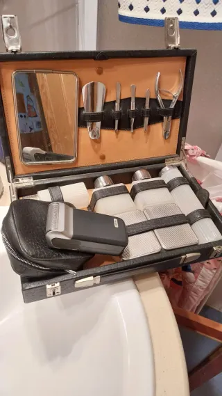 Borsa da toilette vintage da uomo anni '70