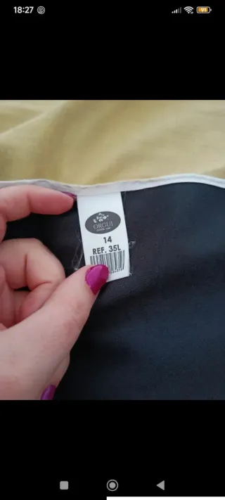 Bata de trabajo mujer negra y blanca