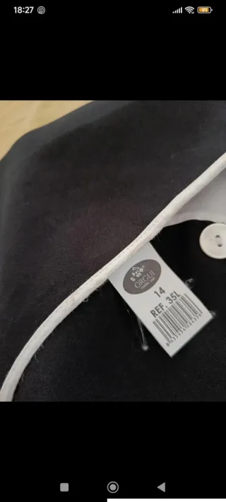 Bata de trabajo mujer negra y blanca