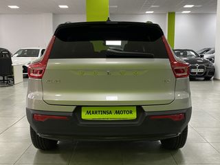 Volvo XC40 Plus Dark 2.0 B3 G 163CV Auto MHEV!!!!!