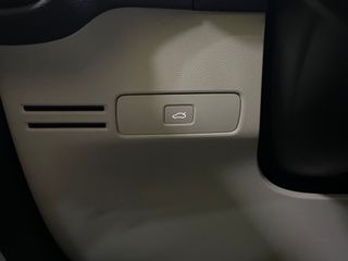 Volvo XC40 Plus Dark 2.0 B3 G 163CV Auto MHEV!!!!!