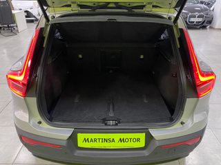 Volvo XC40 Plus Dark 2.0 B3 G 163CV Auto MHEV!!!!!