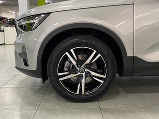 Volvo XC40 Plus Dark 2.0 B3 G 163CV Auto MHEV!!!!!