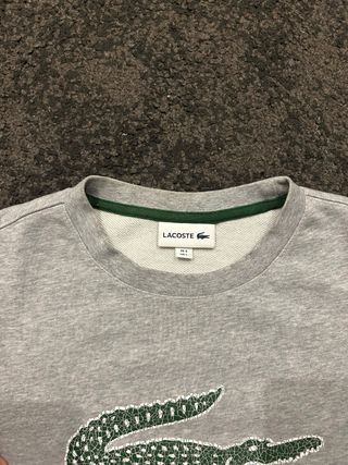 Sudadera Lacoste Logo Craquelado Gris – Talla L