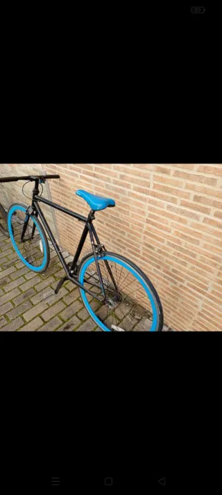 Bicicleta Fixie Negra Ruedas Azules