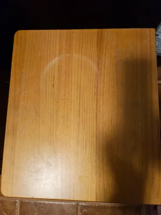 Mesita de noche de madera