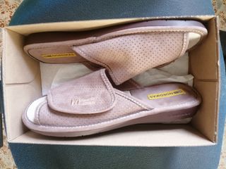 Zapatillas Nordikas color marrón nuevas