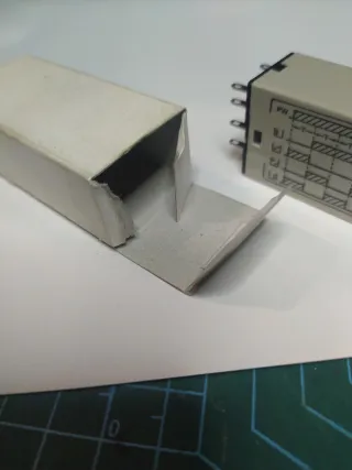 Temporizador OMRON H3YN 2  de estado solido 24V AC